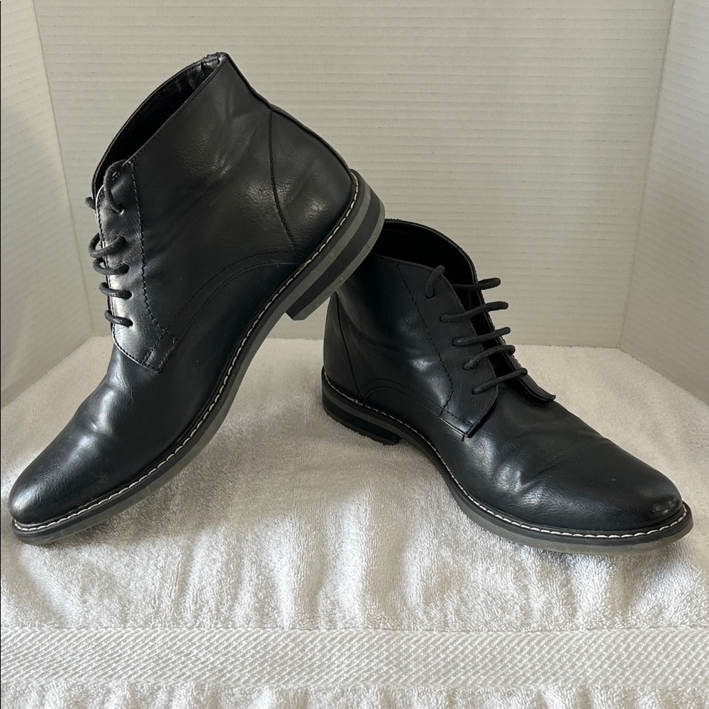 Steve Madden P-Olden Chukka Boots Color: Black Size:12